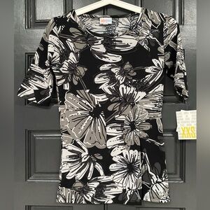 2/$20 NWT XXS LuLaRoe GiGi elbow length sleeve tshirt
